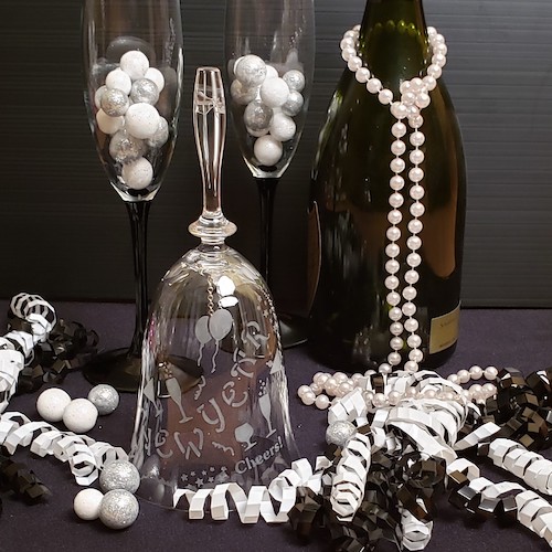 Glass Etching: New Year Celebration Decor